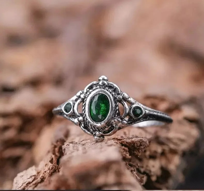 Vintage Oval Crystal Ring
